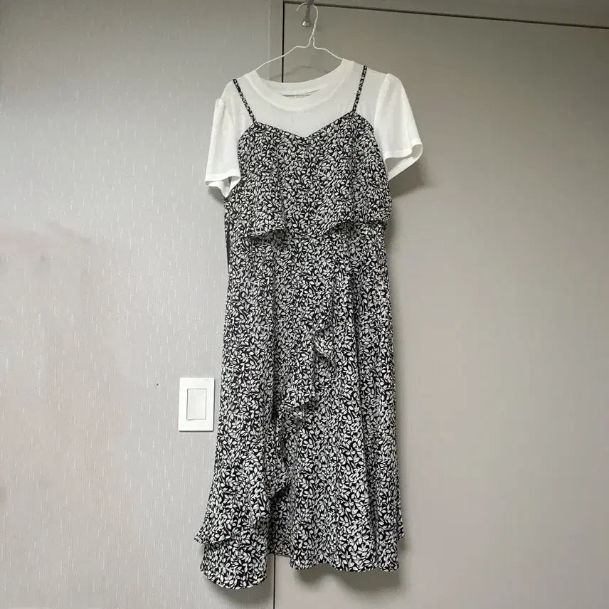 [BUNJANG] Flower Shirring Bustier Dress / 플라워 셔링 뷔스티에 원피스 _새상품