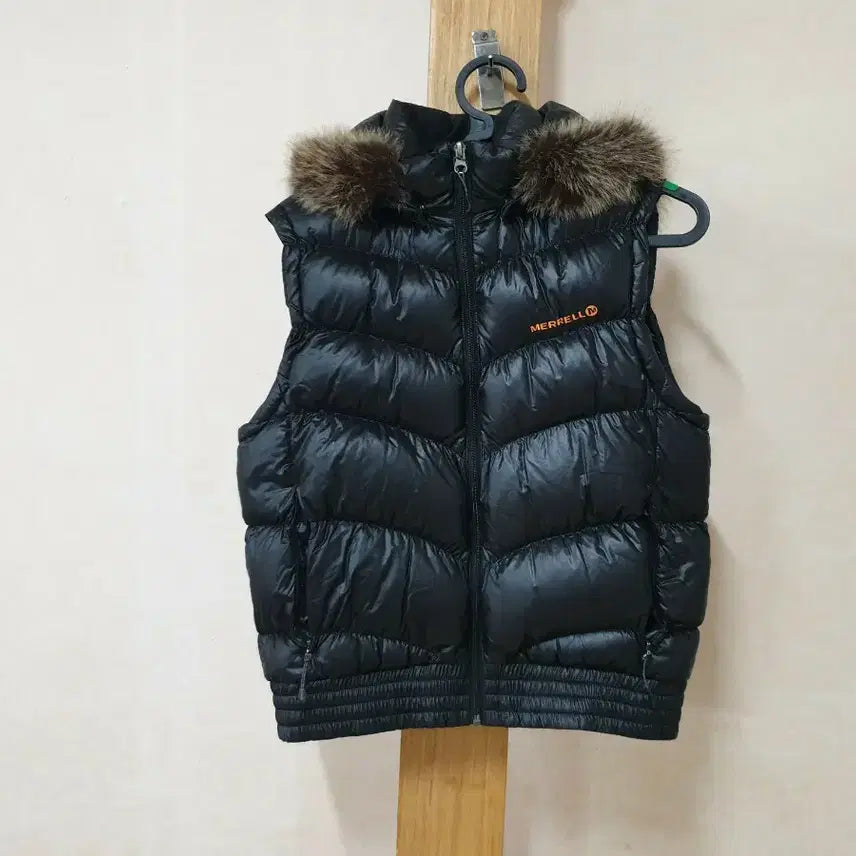 [BUNJANG] Merrell Hooded Goose Down Padded Vest Black (Size M/90-95) / 머렐 후드 구스다운 패딩 조끼 M(90~95) 블랙