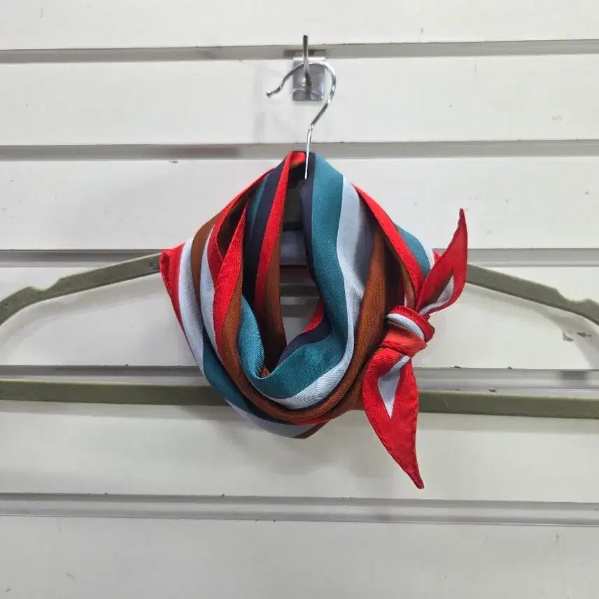 [BUNJANG] Colorful Diamond Shape Polyester Mini Scarf / 컬러풀 긴마름모형 폴리  미니스카프/보물찾기천사