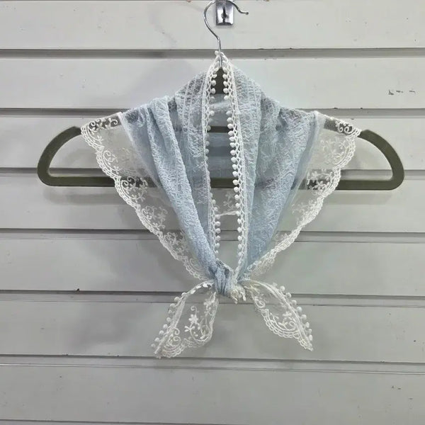 [BUNJANG] Light Blue Lace Trimmed Triangle Mini Scarf / 연블루  레이스포인트  삼각 미니스카프/보물찾기천사