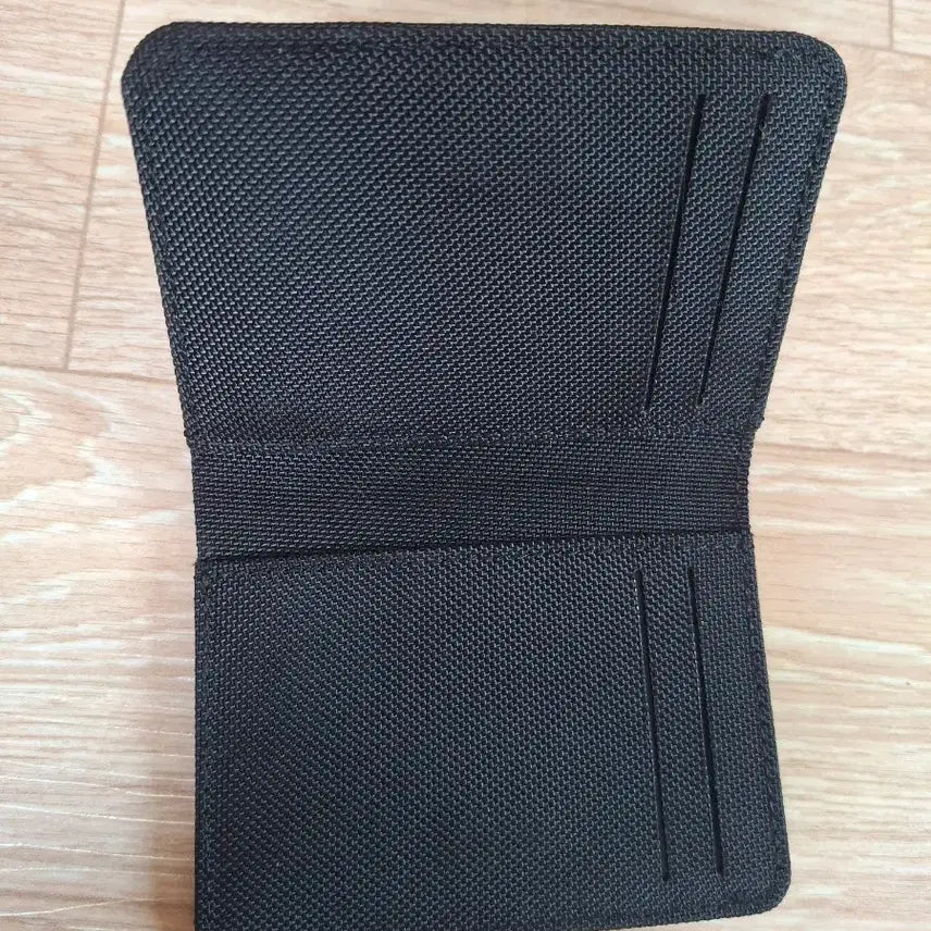 [BUNJANG] Black Bi-fold Wallet / 반지갑 블랙 상태좋음