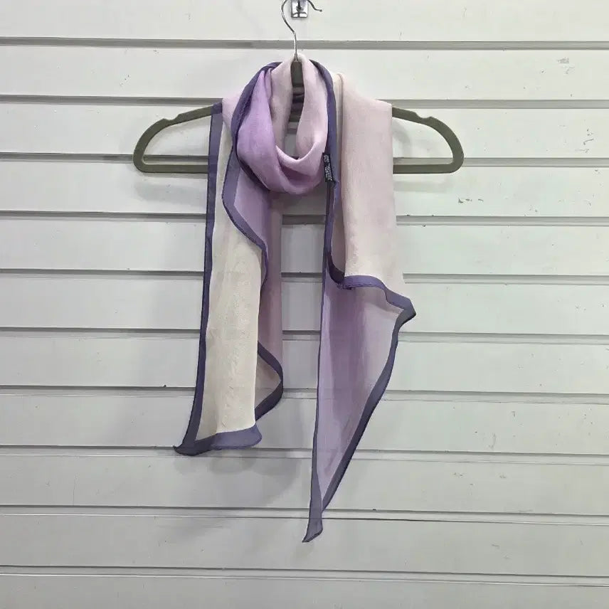 [BUNJANG] Mila Schon Gradient Silk Scarf / 밀라숀 글라디에이션  실크스카프/보물찾기천사
