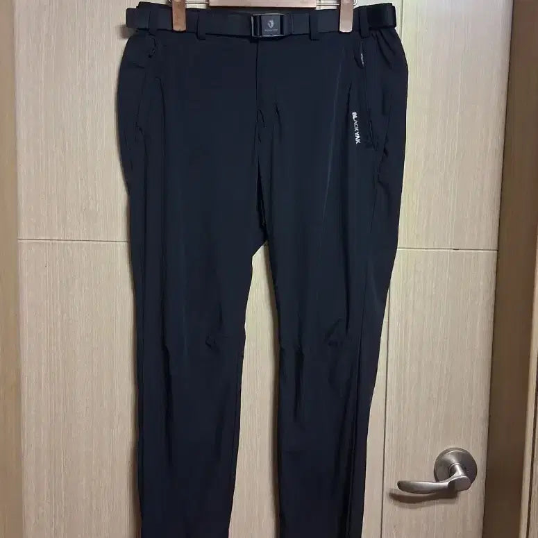 [BUNJANG] Black Yak Men's Pants (30-31 inch) / 남성용 블랙야크 바지 (30~31인치)