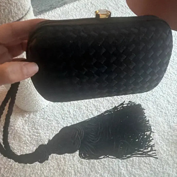 [BUNJANG] Bottega Veneta Black Quilted Clutch with Gold Hardware / 정품. 보테가 블랙 금장 장식 퀼팅 클러치