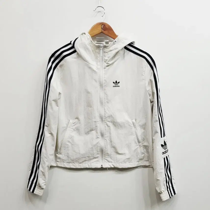 [BUNJANG] Adidas Track Top Windbreaker White Women's Size 55 / 아디다스 트랙탑 바람막이 여자 55 바스락 바막 55