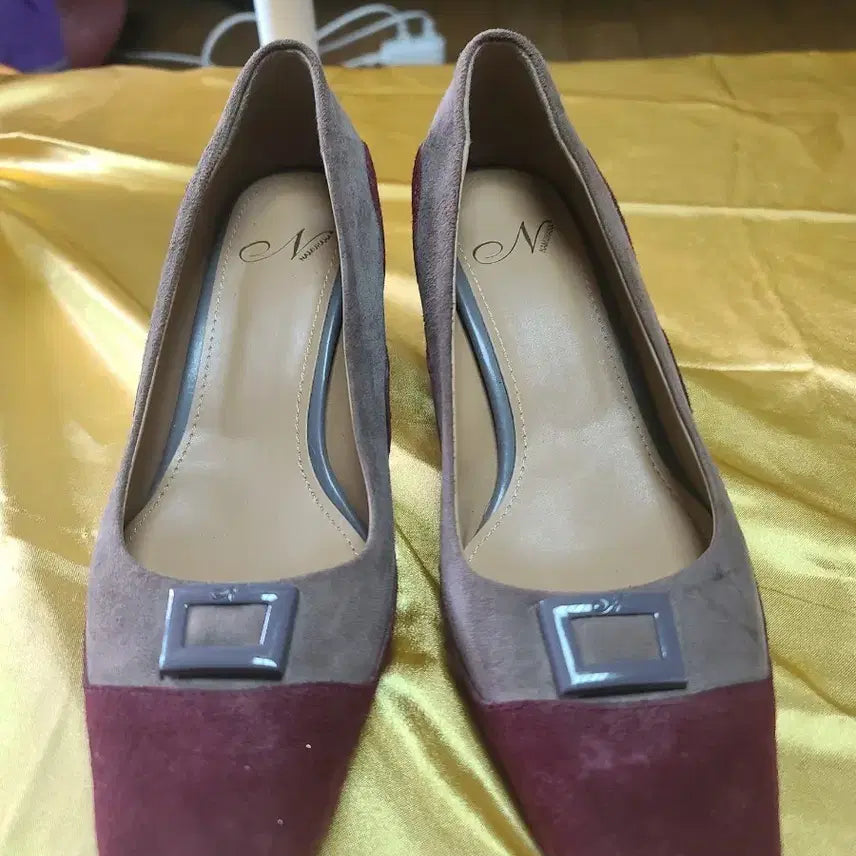 [BUNJANG] Namu Hana Suede Pumps 245 / 나무하나  고급 스웨이드 펌프스 245 상태는최상입니다
