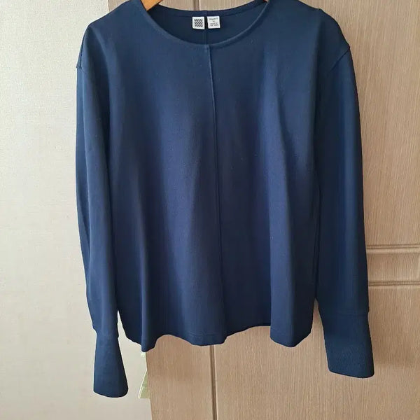 [BUNJANG] Uniqlo Navy Top / 유니클로 네이비  상의
