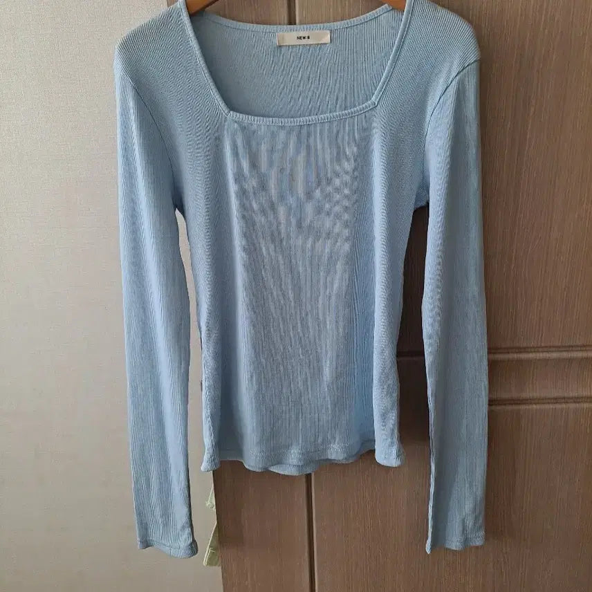 [BUNJANG] Square Neck T-Shirt / 스퀘어넥 티셔츠 55