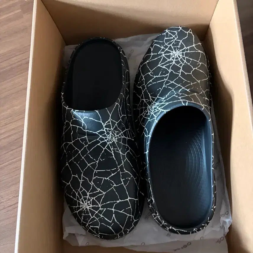[BUNJANG] OOFOS Yeseyesee Sandals / 우포스 yeseyesee 280