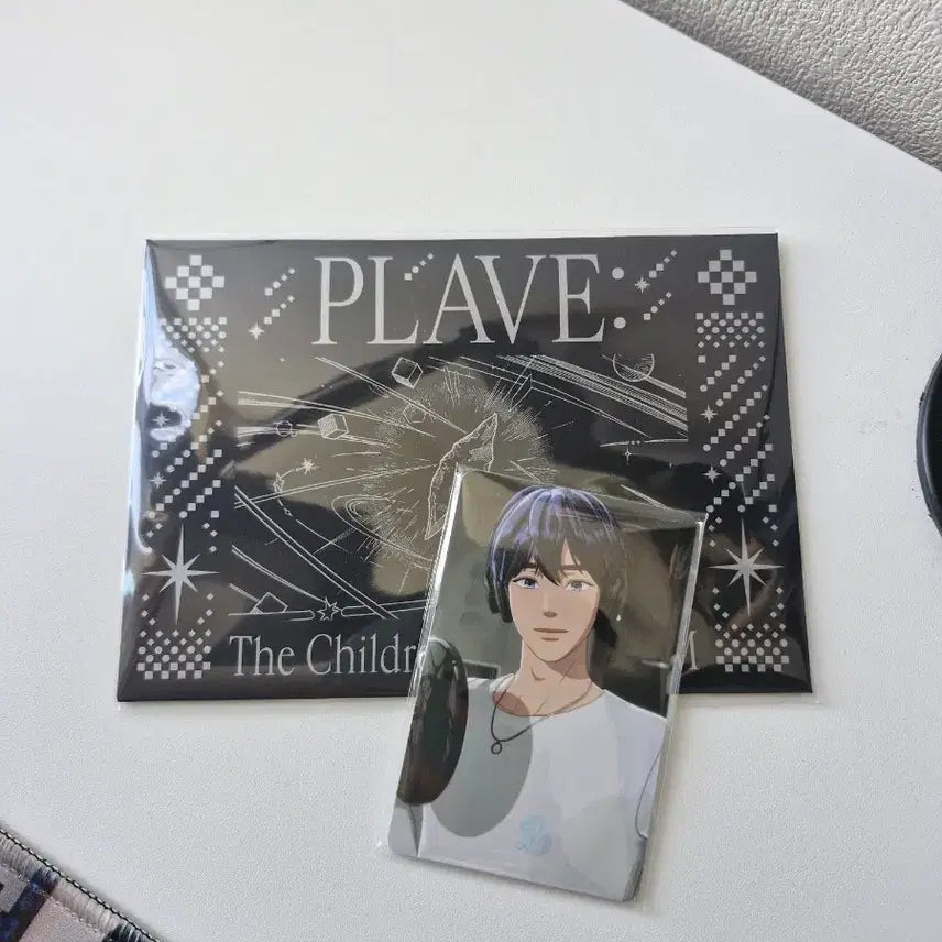 [BUNJANG] PLAVE Archive Book Postcard + Recording Studio Photocard / 플레이브 아카이브북 엽서 + 녹음실 포카 양도해요