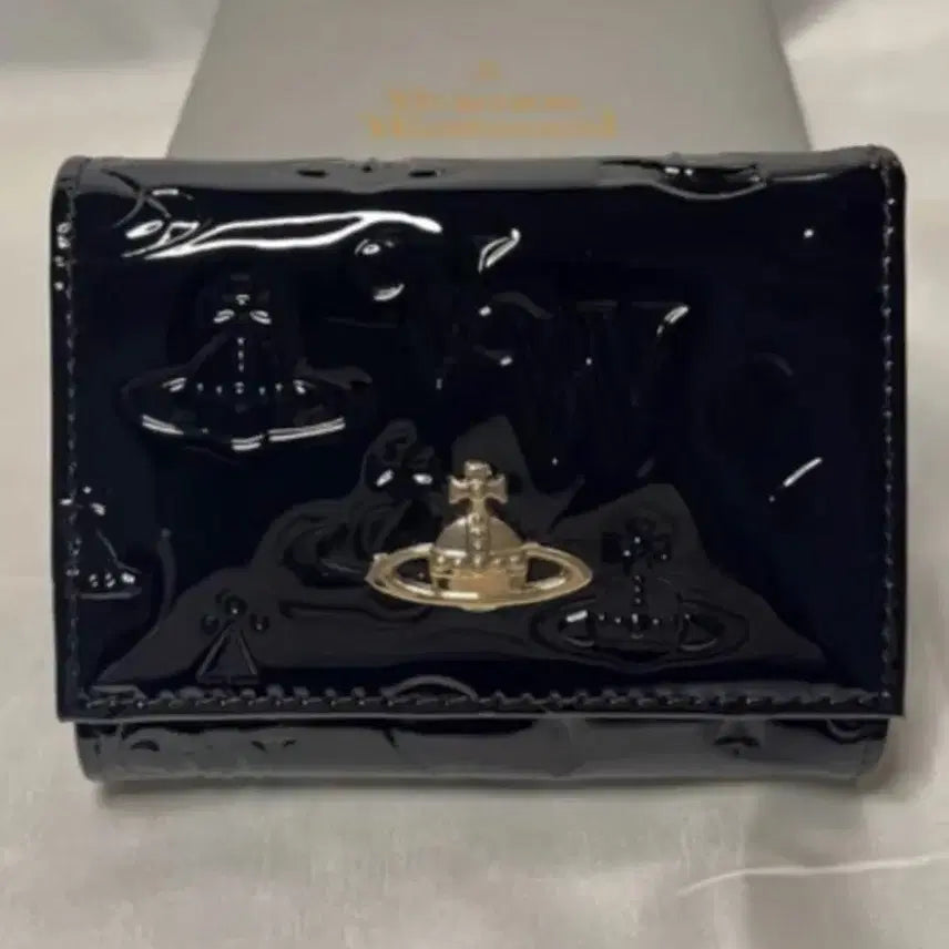 [BUNJANG] Vivienne Westwood Genuine Patent Leather Trifold Wallet Black / 비비안 웨스트우드 정품 페이턴트 삼단 지갑 블랙 여성반지갑 개인중고 직거래X 택배만 가능