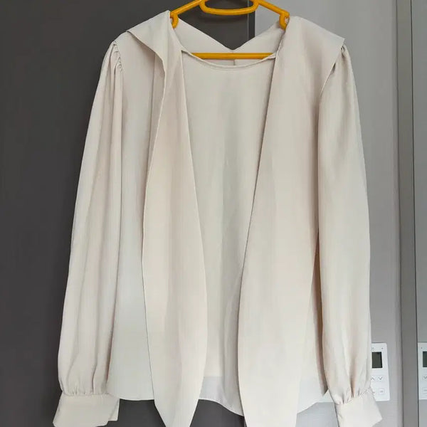 [BUNJANG] Cream Ribbon Blouse / 리본 크림색 블라우스
