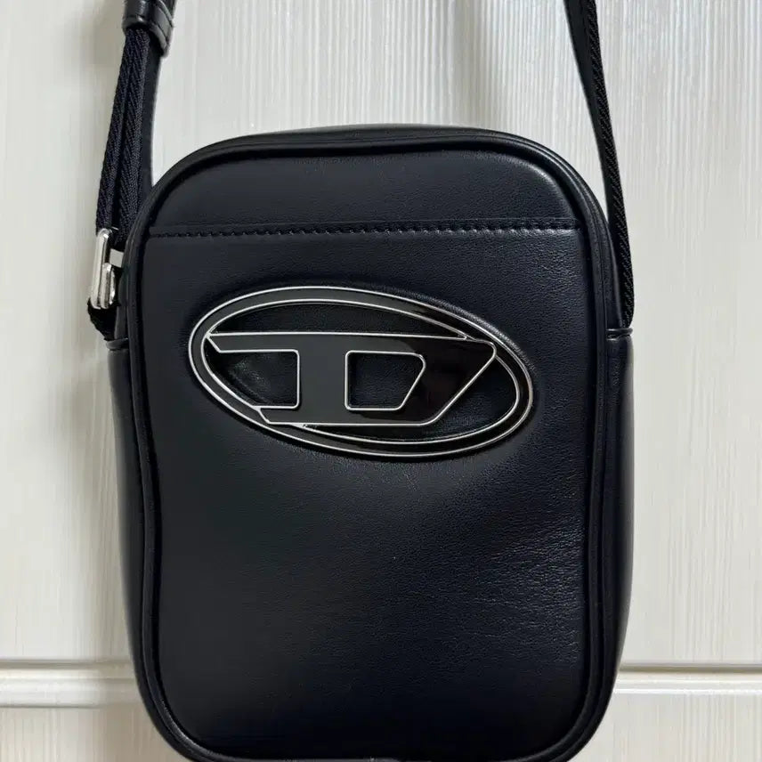 [BUNJANG] Diesel Leather Crossbody Bag / 디젤 크로스백
