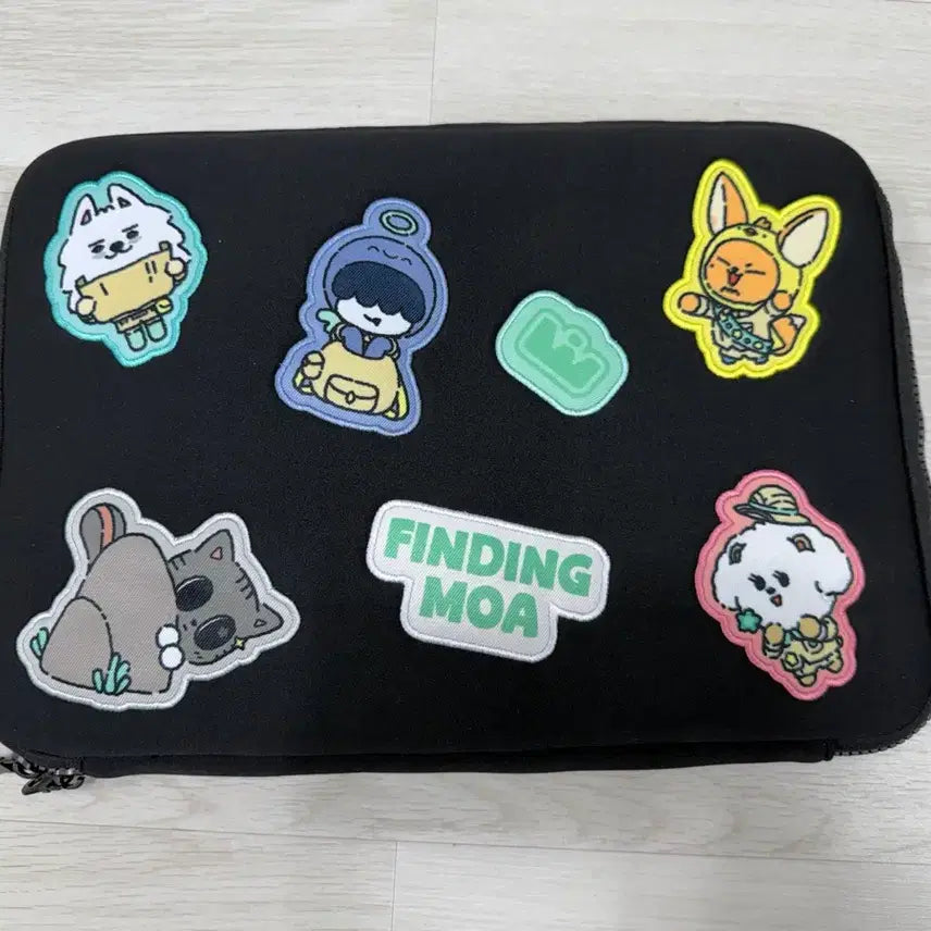 [BUNJANG] TXT Bbubbu Tamlet Pouch / [B04] 투바투 뿔바투 태블릿 파우치