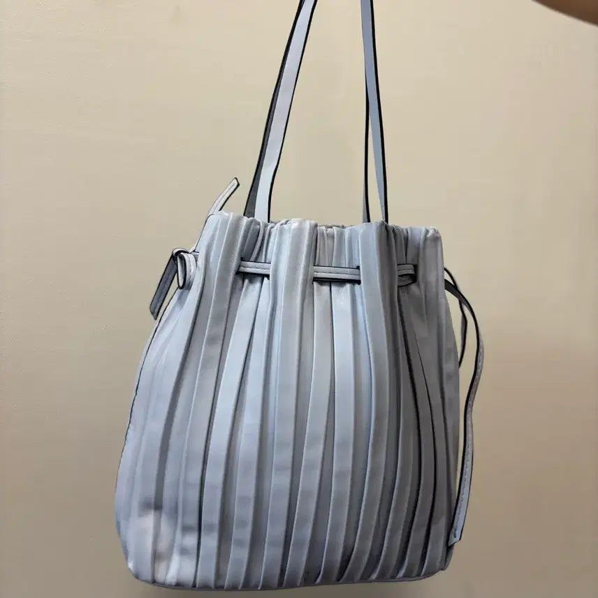 [BUNJANG] Zara Pleated Bucket Bag / 자라 플리츠 숄더+크로스백