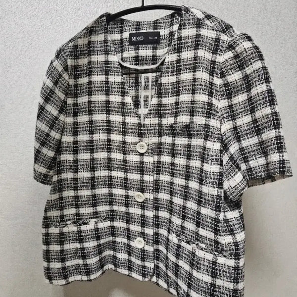 [BUNJANG] MIXXO Tweed V-Neck Short-Sleeve Jacket / 미쏘 트위드 v넥 반팔 자켓