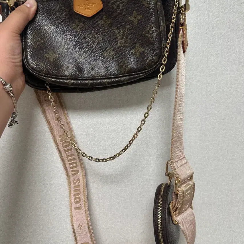 [BUNJANG] Louis Vuitton Pochette Accessoires Pink / 루이비 포쉐트악수아 핑크