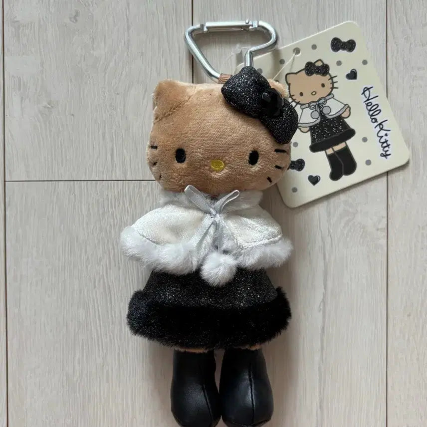 [BUNJANG] Sanrio Hello Kitty Long Legs Style-Up Keyring Plush / 산리오 헬로키티 롱다리 스타일업 키링 인형