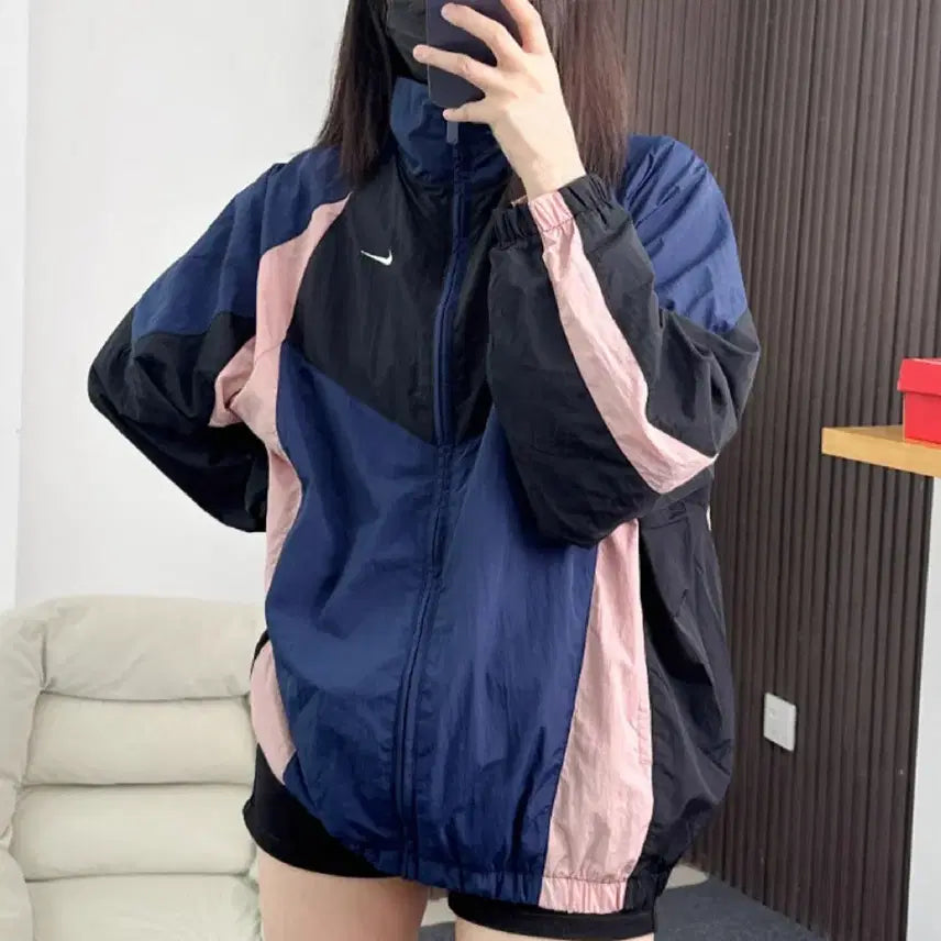 [BUNJANG] Nike Woven Windbreaker Jacket (Karina Wear) / 나이키 우븐 바람막이 (카리나착용)