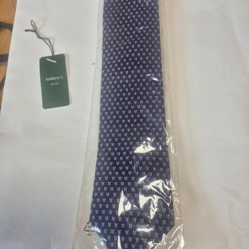 [BUNJANG] Andrew's MILANO Navy Butterfly Pattern Tie / Andrew's MILANO 넥타이 네이비 나비 패턴