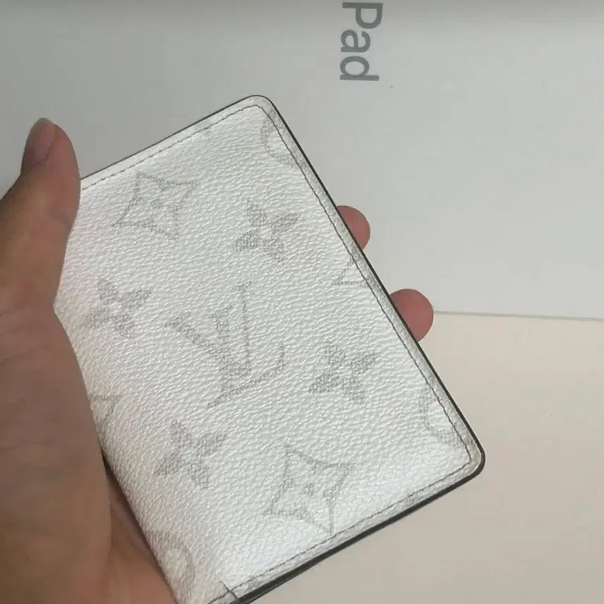 [BUNJANG] Louis Vuitton Taigarama Optic Pocket Organizer White / 루이비통 포켓 오거나이저 화이트