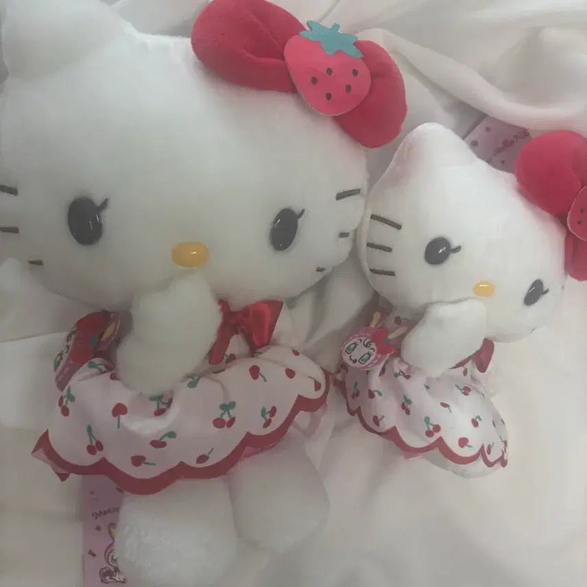 [BUNJANG] Sanrio x Mezzo Piano Hello Kitty Collaboration Plush & Mascot Set / 선착특가) 산리오 헬로키티 메조피아노 콜라보 누이,마스코트 세트