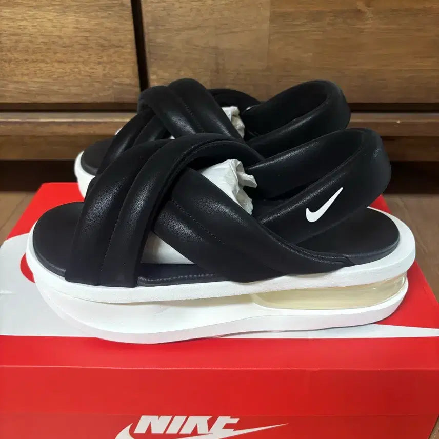 [BUNJANG] Nike Air Max Isla Sandals Black / 나이키 에어맥스 이슬라 샌들 블랙