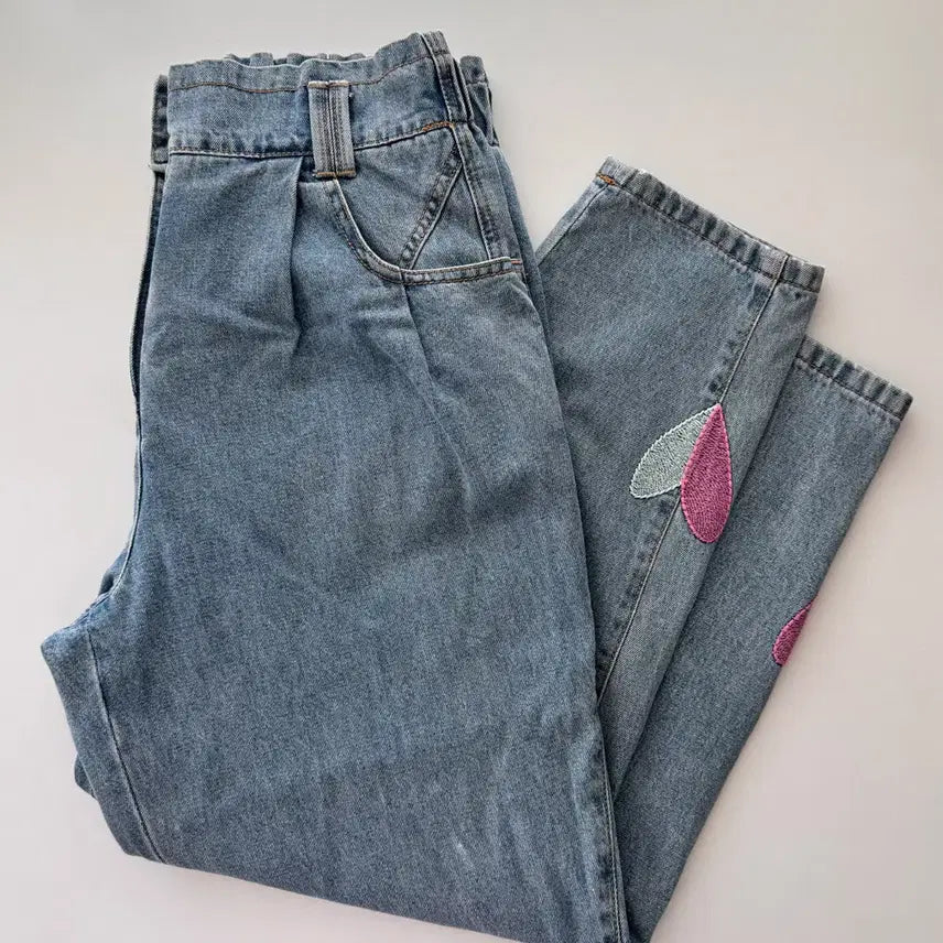 [BUNJANG] Ozweego Second Heart Embroidery Denim Pants Blue / [오즈세컨] 하트자수데님팬츠 블루