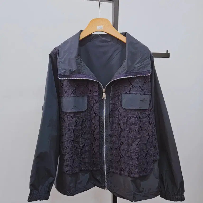 [BUNJANG] Windbreaker Jacket / 새제품 바람막이 점퍼