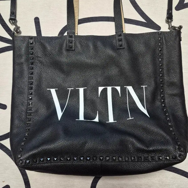 [BUNJANG] Valentino VLTN Tote Bag Black / 발렌티노 VLTN 토트백 블랙