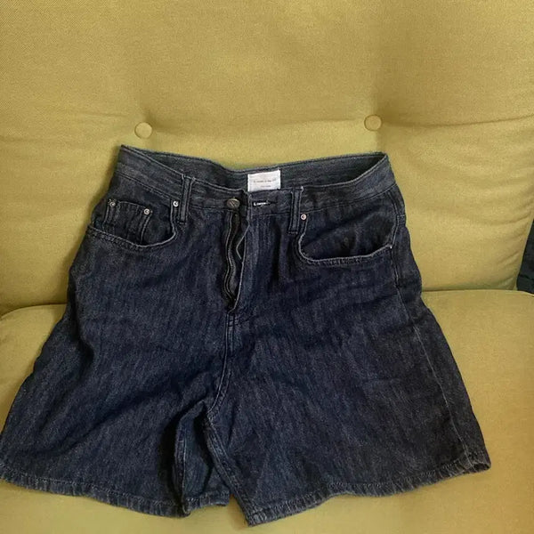 [BUNJANG] High-Waisted Raw Denim Look Shorts / 하이웨스트 생지느낌 숏팬츠 반바지
