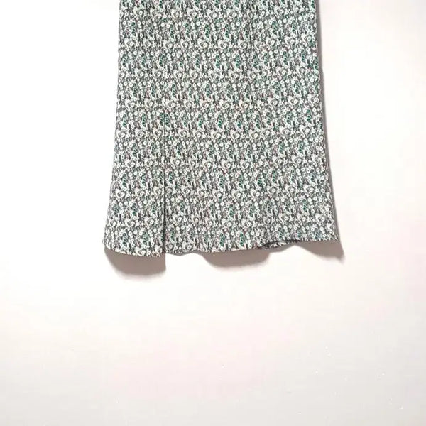 [BUNJANG] Hansem Italian Fabric Jacquard Flower Banding Skirt / 한섬] 이탈리아 원단 입체 자카드 플라워 밴딩 스커트 (67-98)