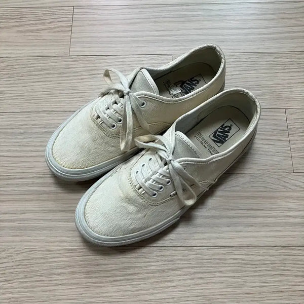 [BUNJANG] Universal Products x Vans Authentic Pony Hair Shoes / [Vans] 유니버셜 프로덕츠 x 반스 어센틱 송치 260