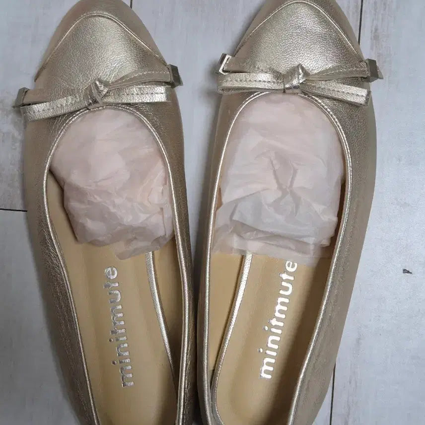 [BUNJANG] Minuit Morph Salt Flat Champagne Gold 240 / 미닛뮤트 솔티플랫 샴페인골드 240