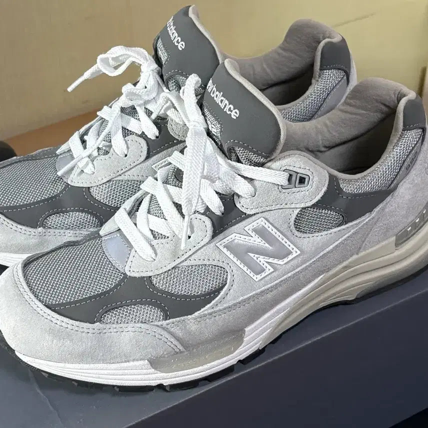 [BUNJANG] New Balance 992 Made in USA Core Grey Silver Metallic / 뉴발란스 992 메이드 인 USA (275)