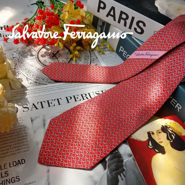 [BUNJANG] Salvatore Ferragamo Gancini Logo Jacquard Silk Necktie (8cm) / 페라가모 실크 레드 간치니 로고 자카드 넥타이 8cm A+등급 E1756