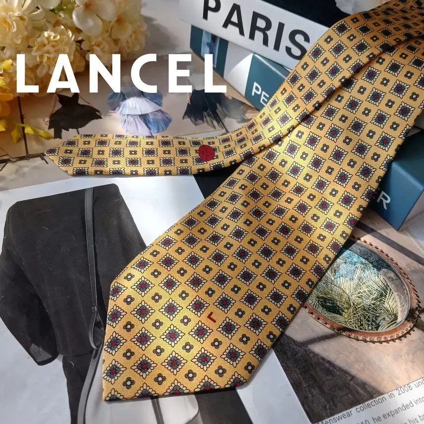 [BUNJANG] Lancel Yellow Classic Geometric Pattern Silk Necktie (9.5cm) / 란셀 옐로우 클래식 기하 패턴 로고 넥타이 9.5cm A+등급 E1760