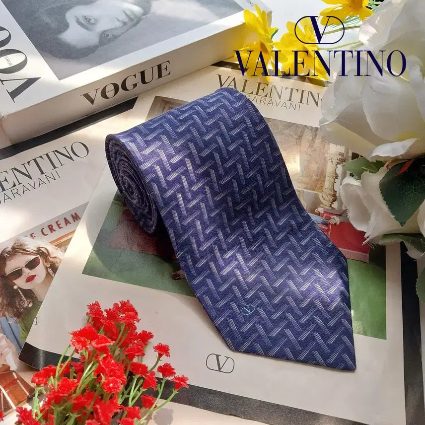 [BUNJANG] Valentino Garavani Navy Silk Geometric Pattern Wide Necktie / 발렌티노 실크 네이비 명품넥타이 9.8cm A+~A등급 K3355