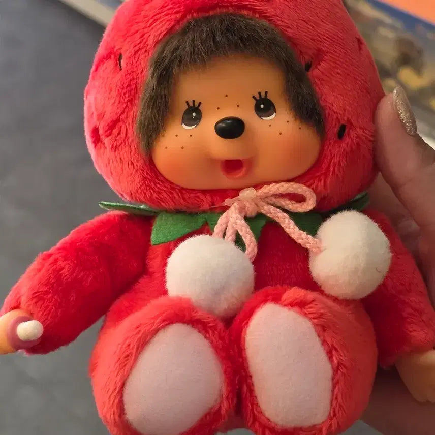 [BUNJANG] Authentic Strawberry Monchhichi Doll New / 딸기 몬치치 인형 정품 새상품