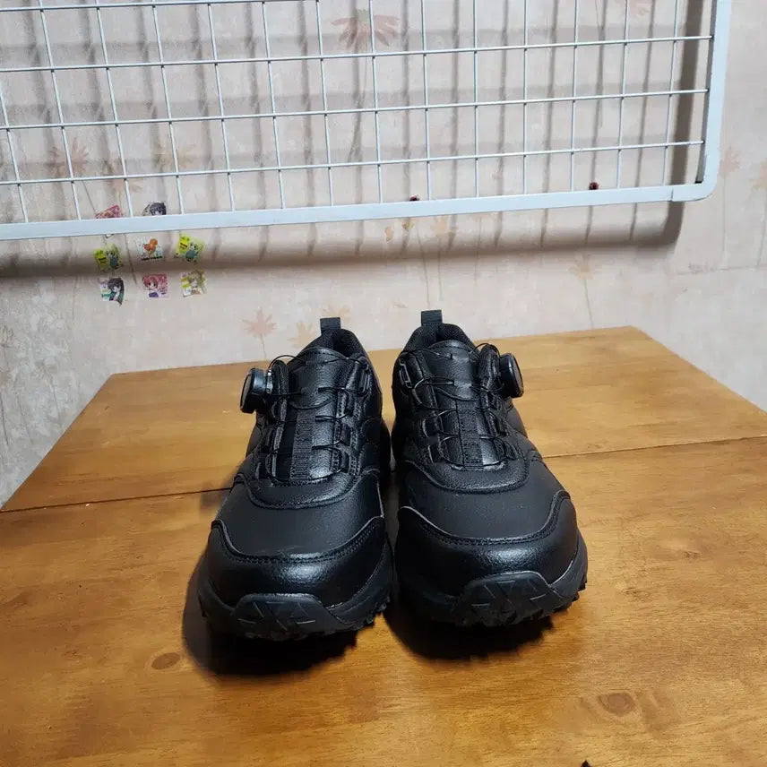 [BUNJANG] Amblon Running Shoes (Size 240) / (새상품)암블로운동화(240)
