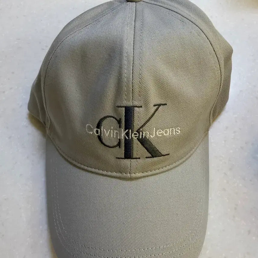 [BUNJANG] Calvin Klein Jeans Cap / 캘빈클라인진 볼캡