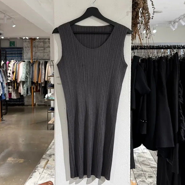 [BUNJANG] Pleats Please Charcoal Sleeveless Mini Dress Size 4 / 플리츠 플리즈 차콜 슬리브리스 미니 원피스