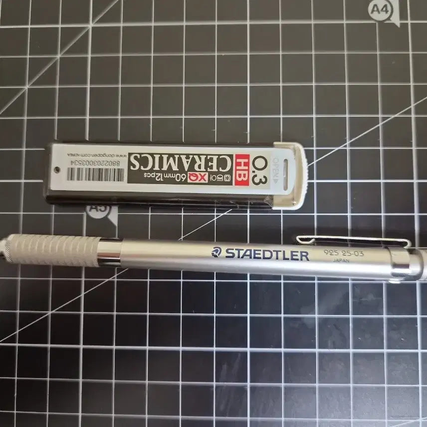 [BUNJANG] Staedtler 925 25-03 Mechanical Pencil Set with 0.3mm Lead / 스테드러 925 25-03 샤프  + 0.3mm 샤프심 세트