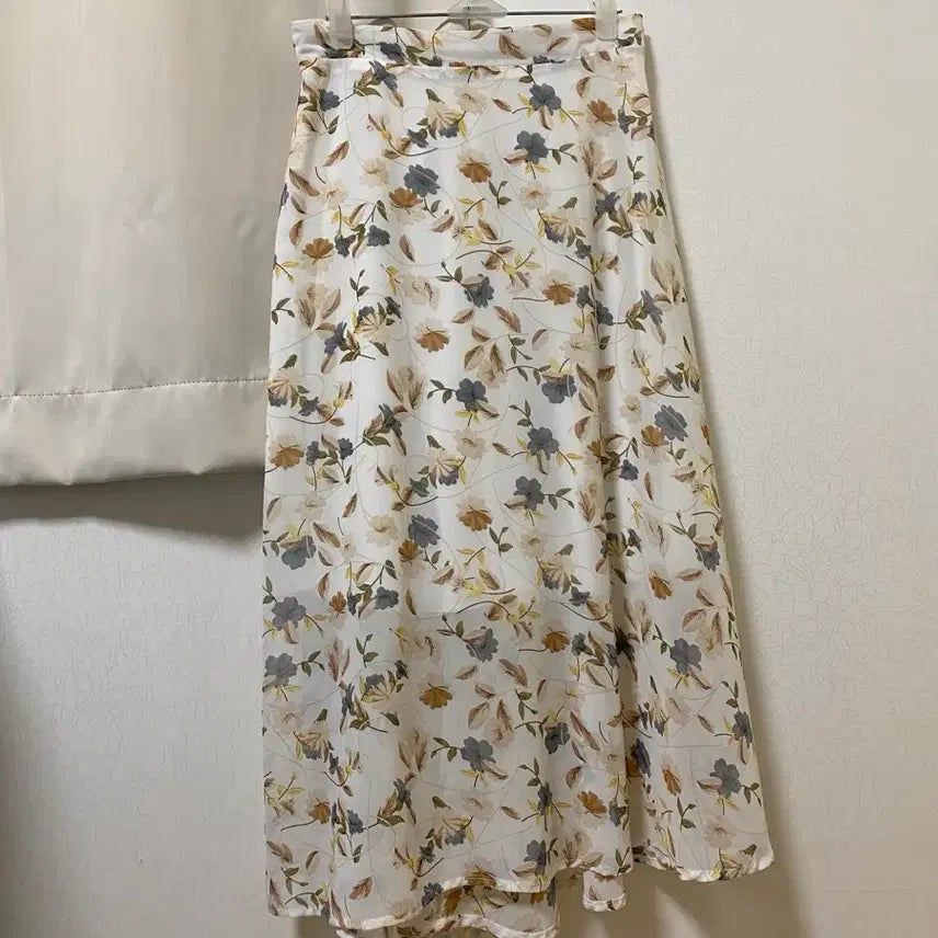 [BUNJANG] Back Banding Skirt / 뒷밴딩 스커트