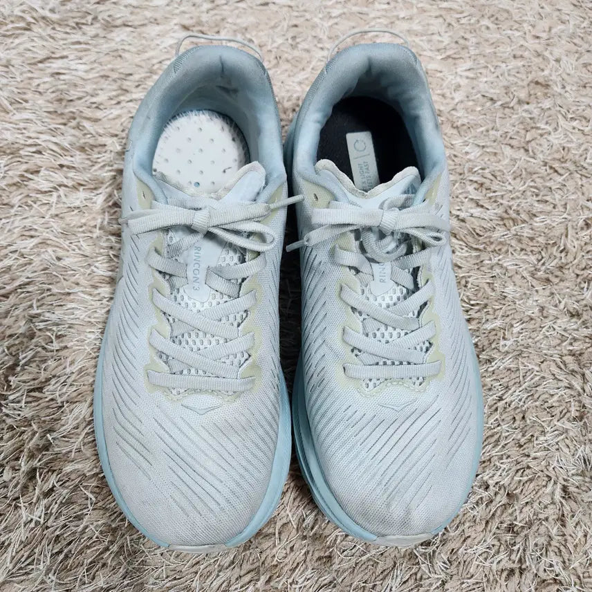 [BUNJANG] Hoka Authentic Sneakers Size 245 (One Insole Missing) / (빈티지박스)호카 정품 운동화 245(한쪽깔창없음)