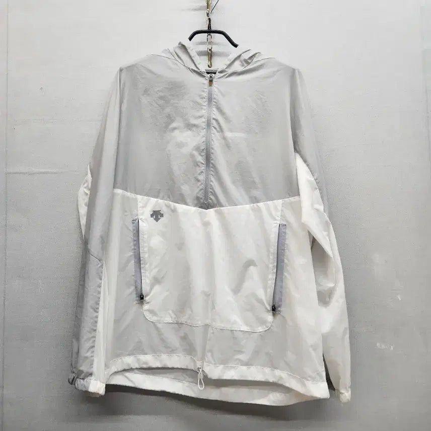 [BUNJANG] Descente Logo Half-Zip Lightweight Anorak String Windbreaker Unisex / 데상트 로고 반집업 경량 아노락 스트링 바람막이 M(L) 남여공용