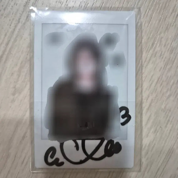 [BUNJANG] Lysnne Live Signed Polaroid / 리센느 리브 싸인 폴라로이드