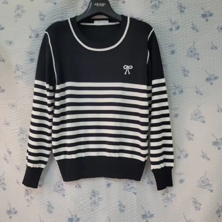 [BUNJANG] Knit T-Shirt / 니트티
