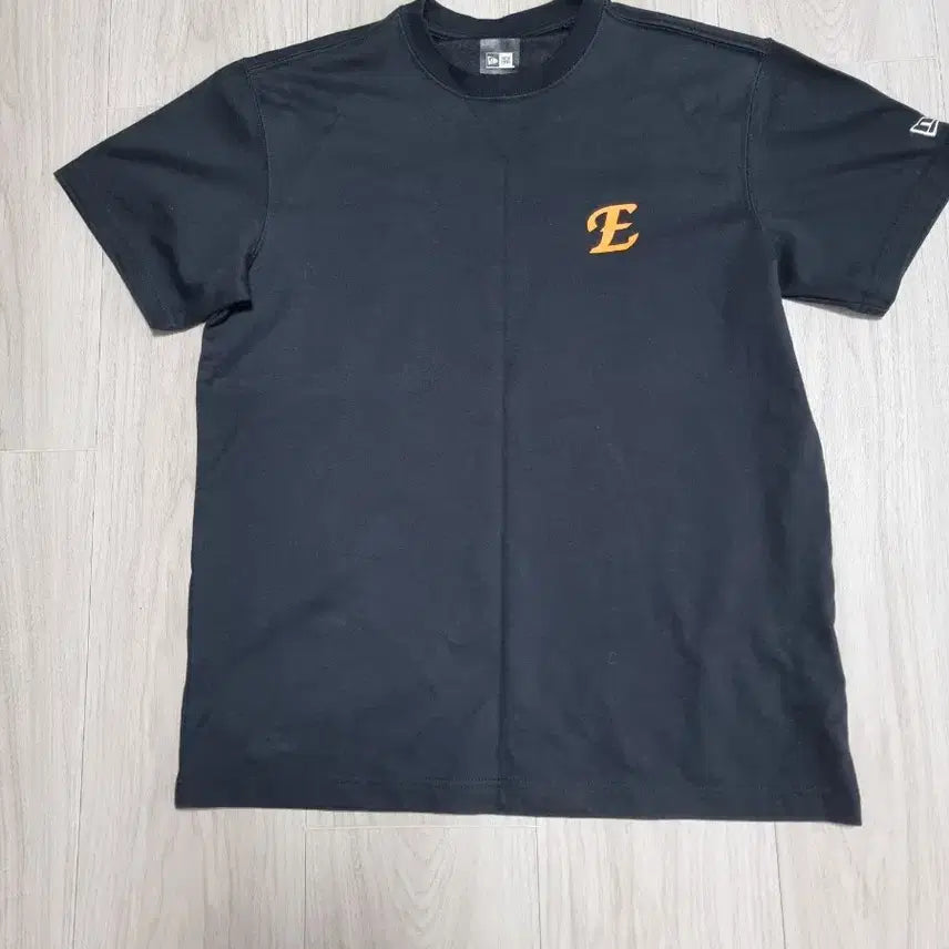 [BUNJANG] Hanwha Eagles New Era Collaboration T-Shirt / 한화이글스 뉴에라 티셔츠 판매합니다