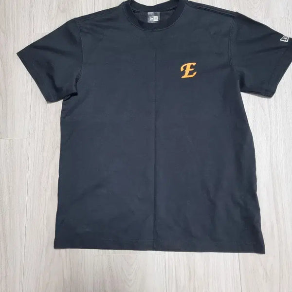[BUNJANG] Hanwha Eagles New Era Collaboration T-Shirt / 한화이글스 뉴에라 티셔츠 판매합니다